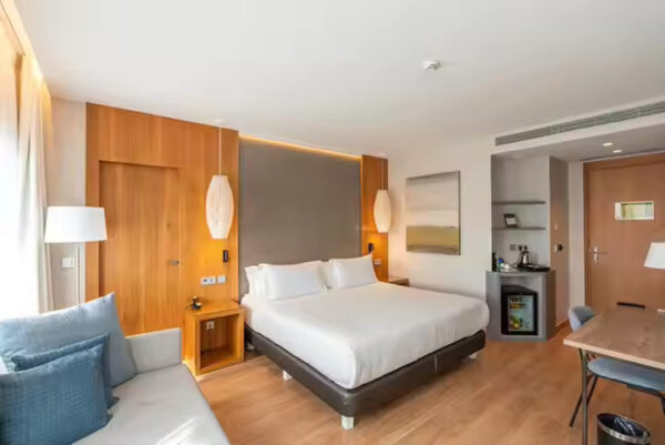 Hotel Bedroom Furniture - Image 4